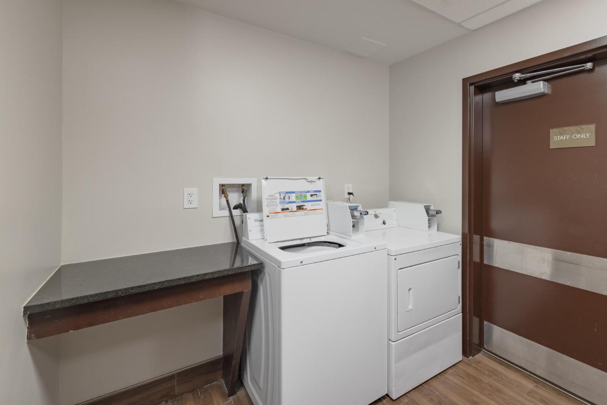 Comfort Suites Perrysburg - Toledo South Εξωτερικό φωτογραφία