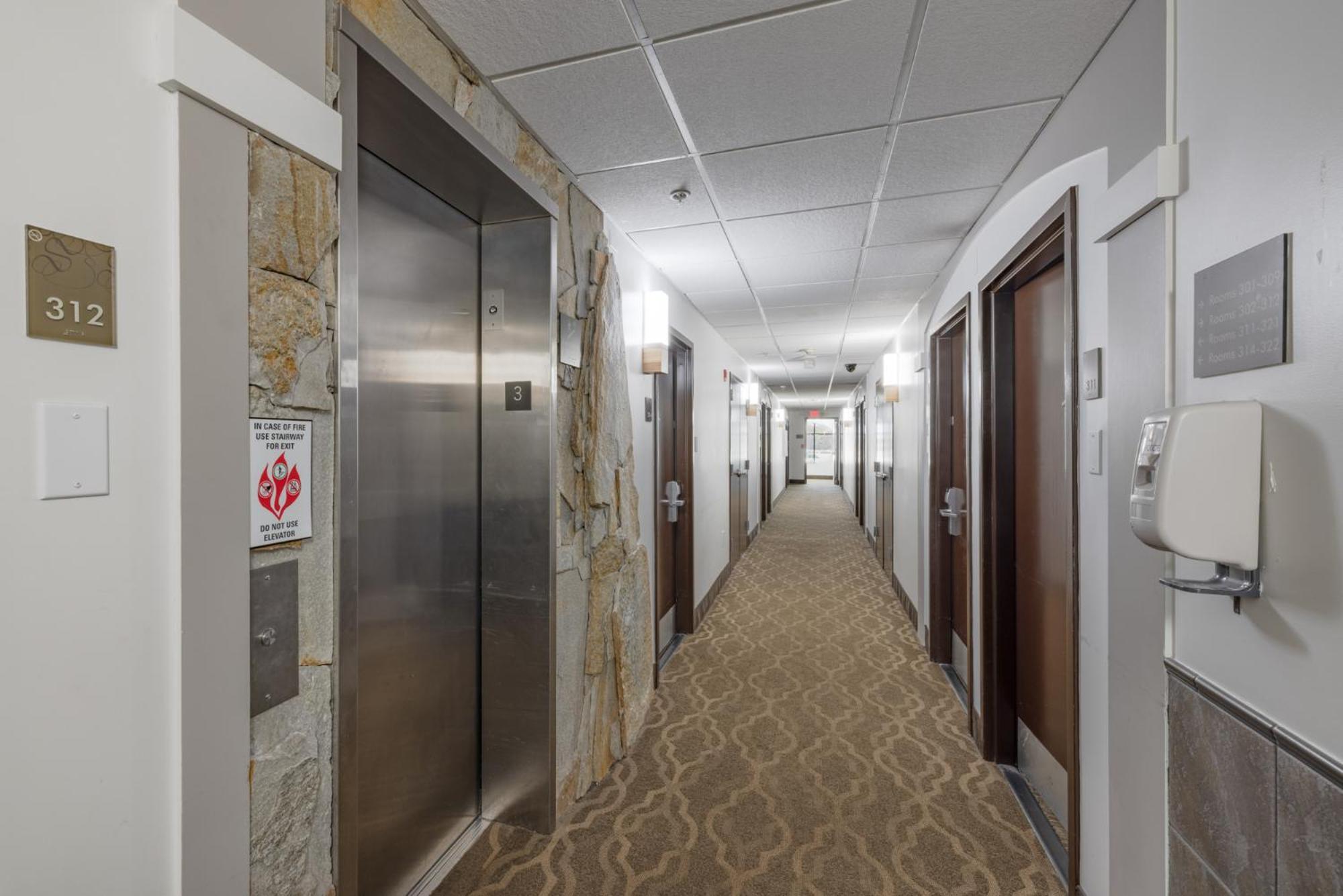 Comfort Suites Perrysburg - Toledo South Εξωτερικό φωτογραφία